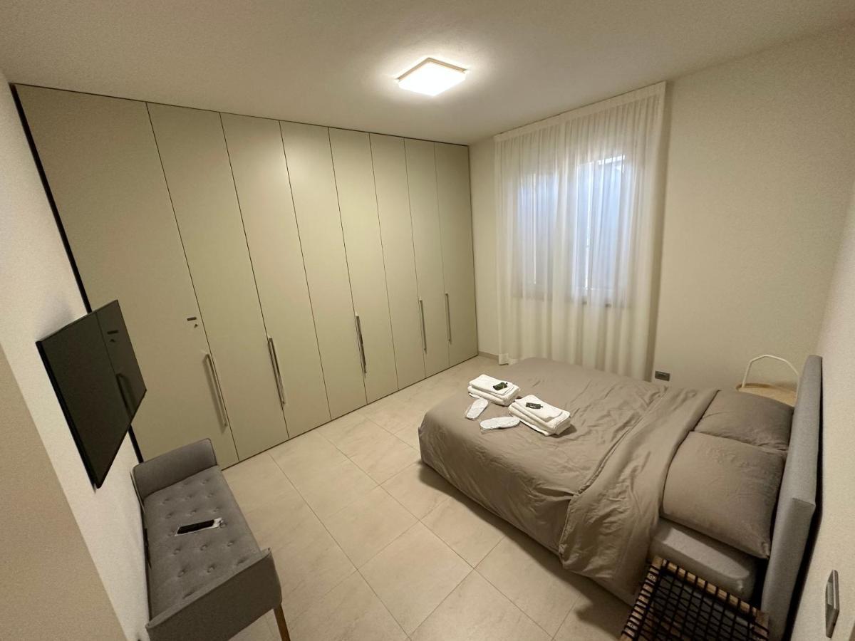 Casavale Elegante Residenza 108 Mq Max 7 Persone Apartment Piacenza Bagian luar foto