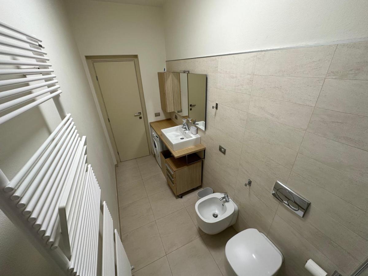 Casavale Elegante Residenza 108 Mq Max 7 Persone Apartment Piacenza Bagian luar foto