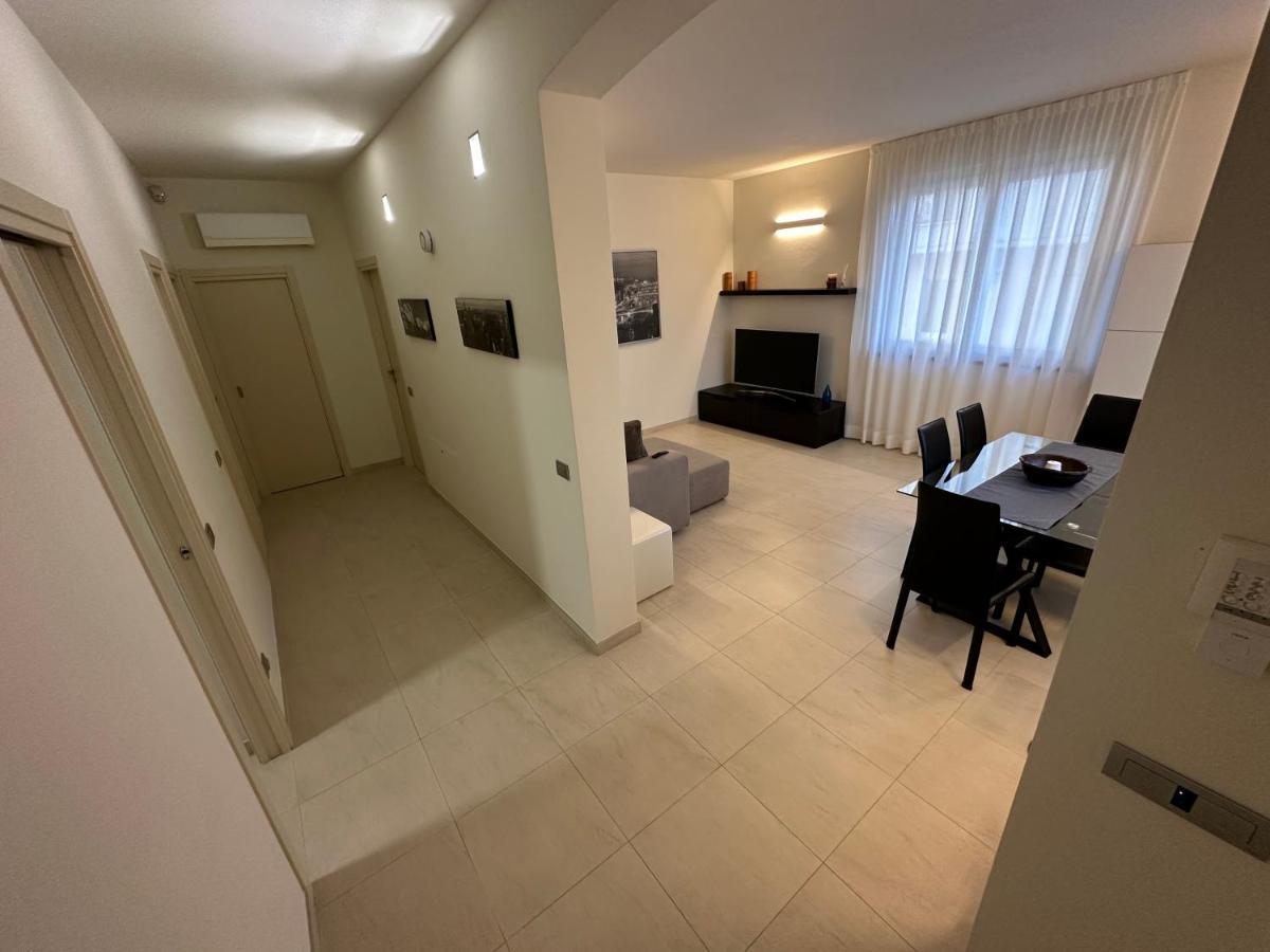 Casavale Elegante Residenza 108 Mq Max 7 Persone Apartment Piacenza Bagian luar foto