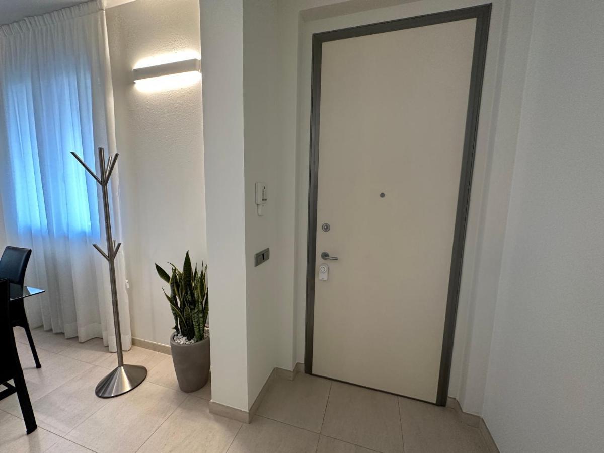 Casavale Elegante Residenza 108 Mq Max 7 Persone Apartment Piacenza Bagian luar foto