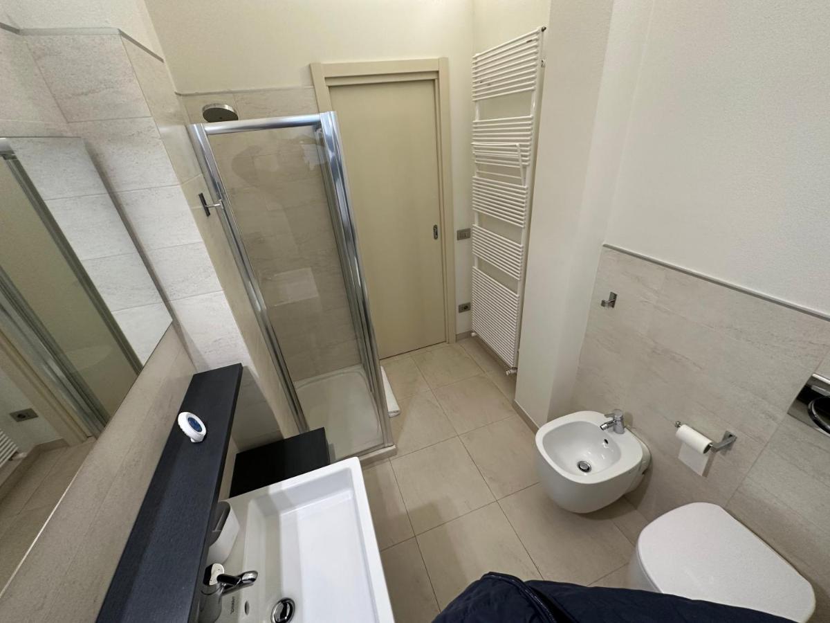 Casavale Elegante Residenza 108 Mq Max 7 Persone Apartment Piacenza Bagian luar foto