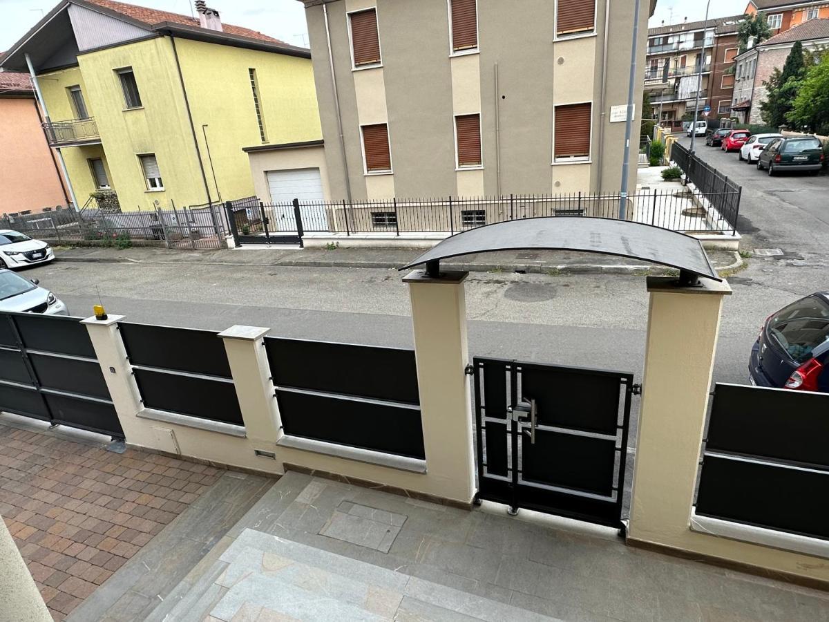 Casavale Elegante Residenza 108 Mq Max 7 Persone Apartment Piacenza Bagian luar foto