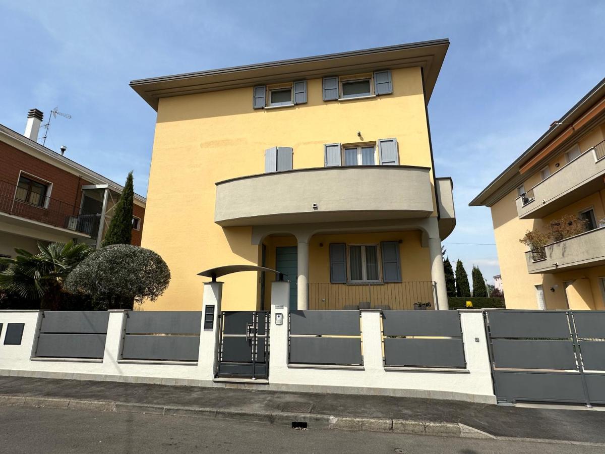Casavale Elegante Residenza 108 Mq Max 7 Persone Apartment Piacenza Bagian luar foto