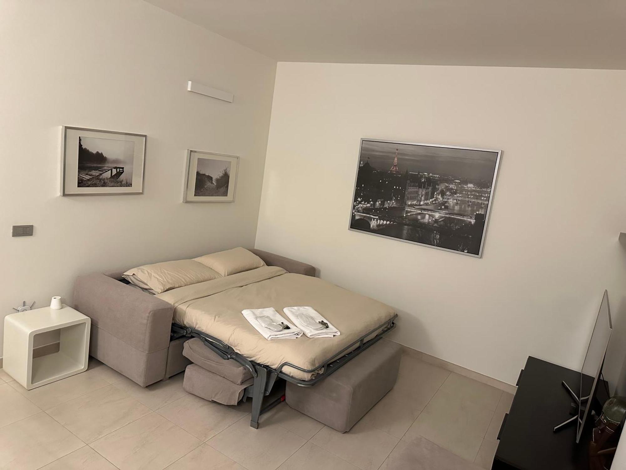 Casavale Elegante Residenza 108 Mq Max 7 Persone Apartment Piacenza Bagian luar foto